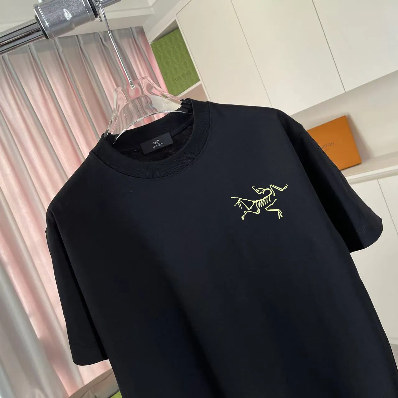 ARC'TERYX* 2025 New Arrival logo t g Same Style Size：S M L XL XXL ：Black White Pink Red